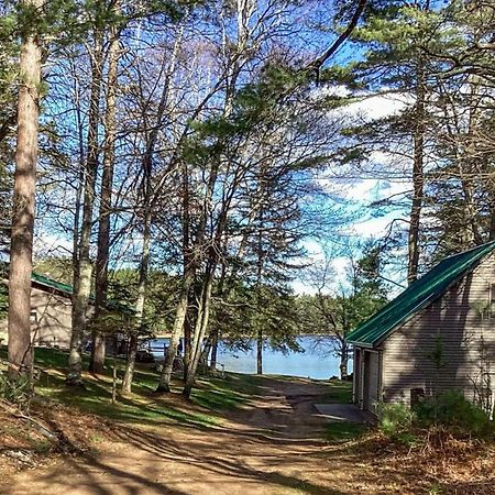 Hotter'S Cabin Sayner Exterior photo