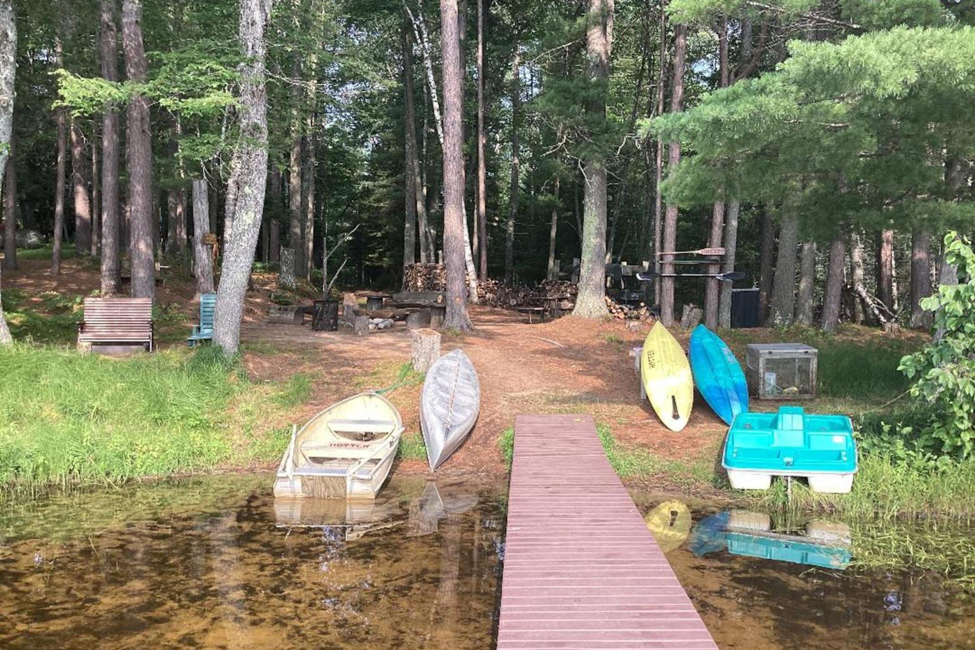 Hotter'S Cabin Sayner Exterior photo